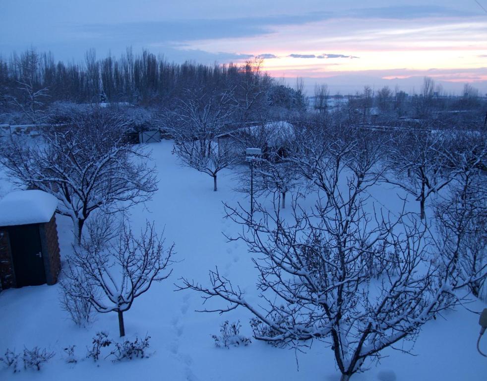 Three Jugs B&B Jrvezh 部屋 写真